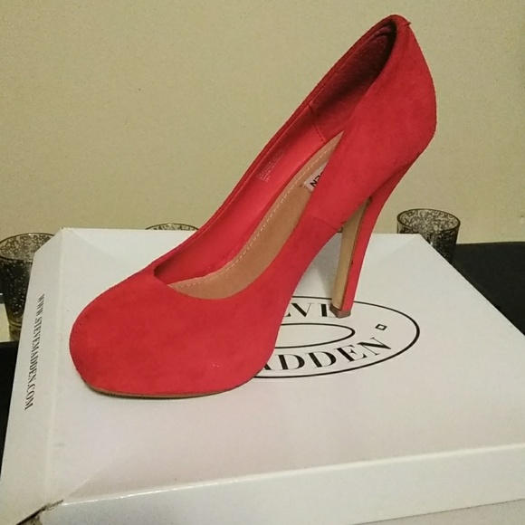 Heels - Picture 2 of 5